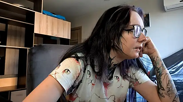 Snapshot of HighelikeGirl chatting on September 23, 2025, 2:13 pm HighelikeGirl online show from September 23, 2025, 2:13 pm