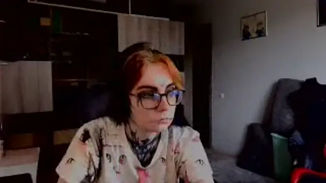 Snapshot of HighelikeGirl chatting on September 17, 2025, 12:18 pm HighelikeGirl online show from September 17, 2025, 12:18 pm