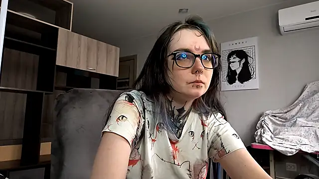 Snapshot of HighelikeGirl chatting on November 6, 2025, 7:12 am HighelikeGirl online show from November 6, 2025, 7:12 am