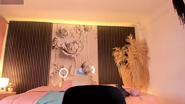 MichellePreston online show from April 5, 2026, 12:12 pm