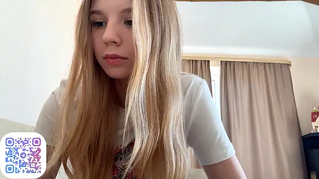 FruityXo online show from September 13, 2025, 10:59 am