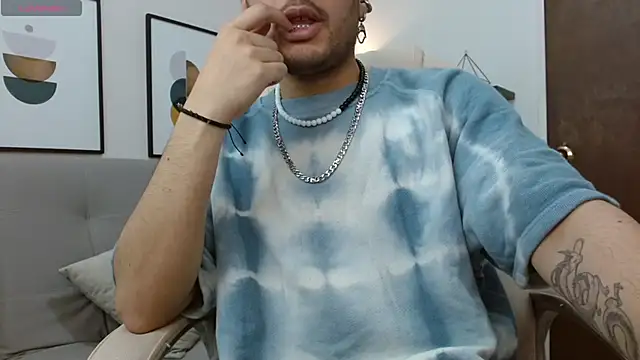   Damian    online show from November 8, 2025, 10:46 pm