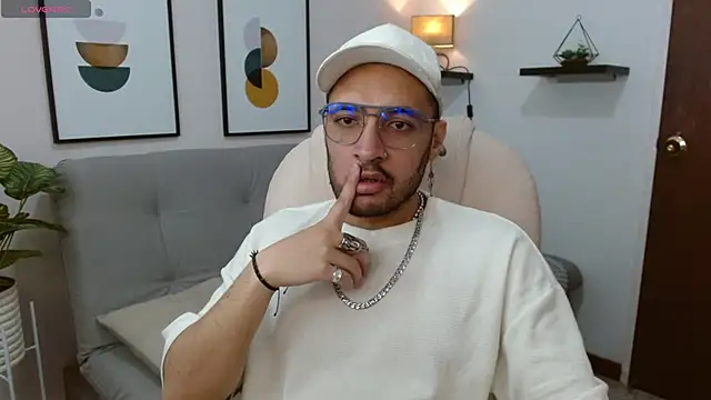   Damian    online show from October 26, 2025, 10:10 pm