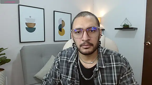   Damian    online show from November 4, 2025, 11:30 pm