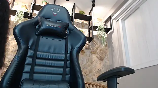 VenusBlazer online show from September 17, 2025, 11:12 am