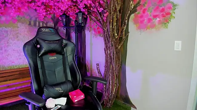 VenusBlazer online show from November 30, 2025, 11:22 am