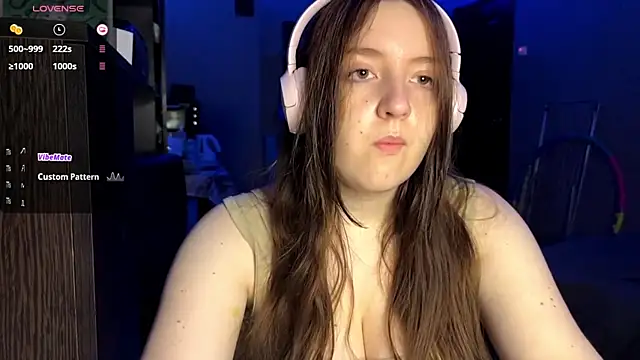 Snapshot of LauretteRagar chatting on September 26, 2025, 5:09 pm LauretteRagar online show from September 26, 2025, 5:09 pm