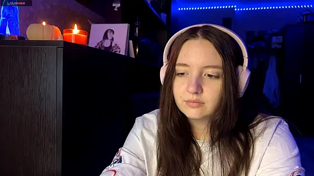 Snapshot of LauretteRagar chatting on October 28, 2025, 6:07 pm LauretteRagar online show from October 28, 2025, 6:07 pm