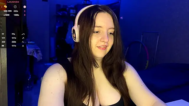 Snapshot of LauretteRagar chatting on October 29, 2025, 5:23 pm LauretteRagar online show from October 29, 2025, 5:23 pm