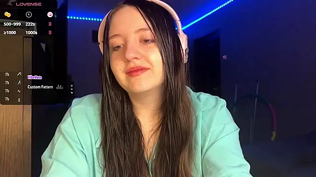 Snapshot of LauretteRagar chatting on October 2, 2025, 5:16 pm LauretteRagar online show from October 2, 2025, 5:16 pm