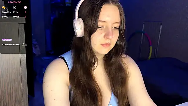 Snapshot of LauretteRagar chatting on November 19, 2025, 5:24 pm LauretteRagar online show from November 19, 2025, 5:24 pm