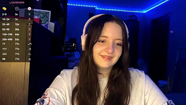 Snapshot of LauretteRagar chatting on October 6, 2025, 6:08 pm LauretteRagar online show from October 6, 2025, 6:08 pm