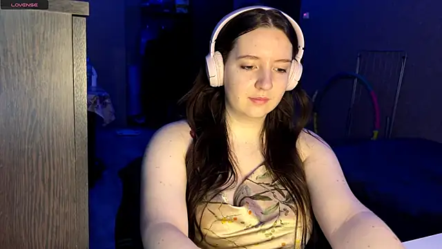 Snapshot of LauretteRagar chatting on November 14, 2025, 6:22 pm LauretteRagar online show from November 14, 2025, 6:22 pm