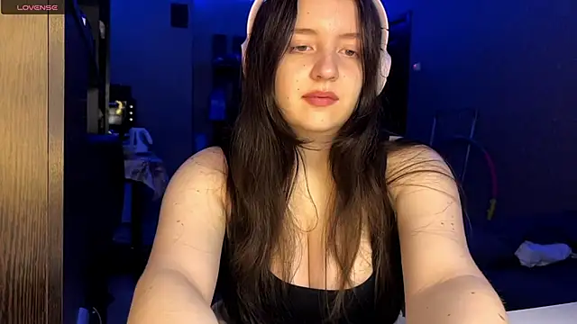 Snapshot of LauretteRagar chatting on September 29, 2025, 5:40 pm LauretteRagar online show from September 29, 2025, 5:40 pm