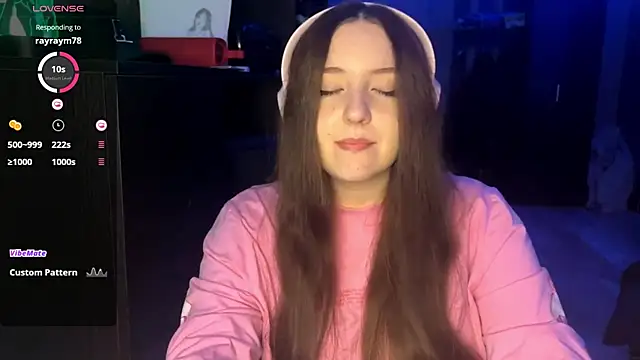 Snapshot of LauretteRagar chatting on September 17, 2025, 5:26 pm LauretteRagar online show from September 17, 2025, 5:26 pm