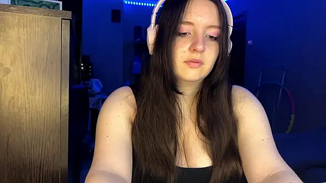 Snapshot of LauretteRagar chatting on October 7, 2025, 6:31 pm LauretteRagar online show from October 7, 2025, 6:31 pm