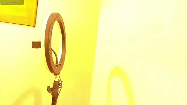 Vanessa 7  online show from September 14, 2025, 5:24 pm