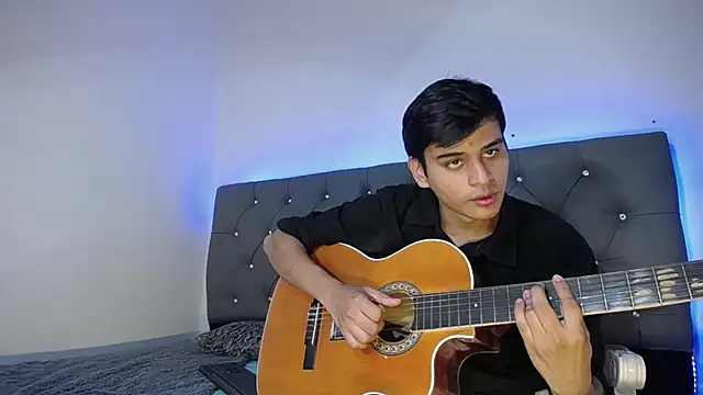 Charlie Cock  online show from September 19, 2025, 5:00 am