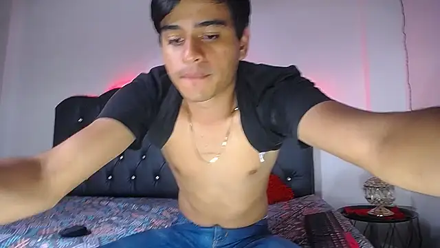 Charlie Cock  online show from October 21, 2025, 9:03 pm