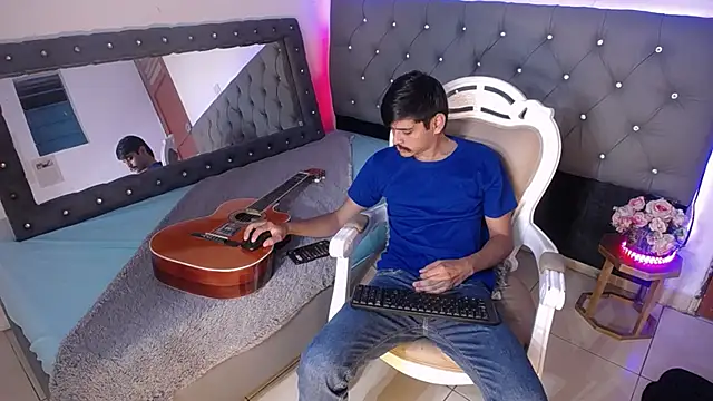 Charlie Cock  online show from September 9, 2025, 3:38 am