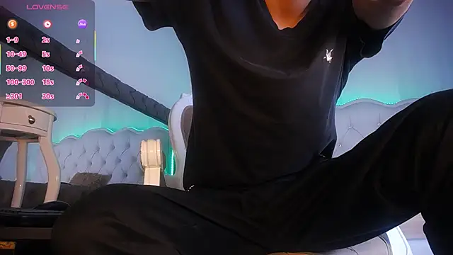 Charlie Cock  online show from December 3, 2025, 3:18 am