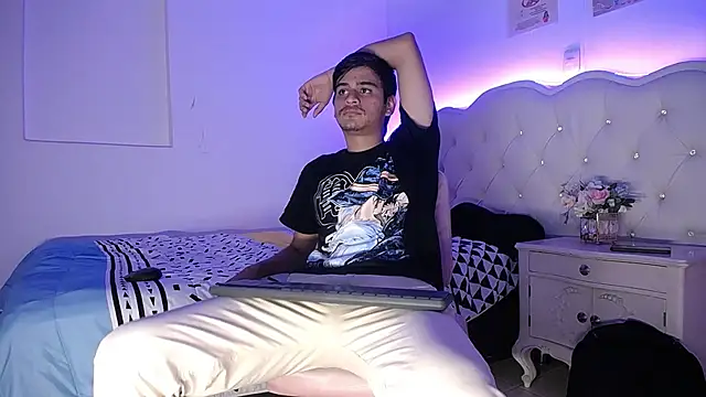 Charlie Cock  online show from October 2, 2025, 4:16 am