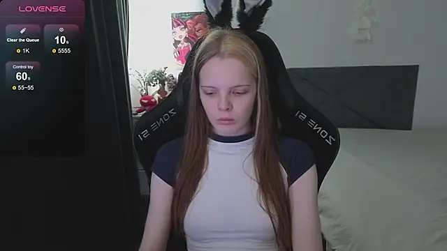 Luna Navy online show from September 23, 2025, 9:16 am