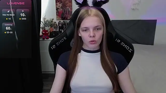 Luna Navy online show from September 14, 2025, 9:31 am