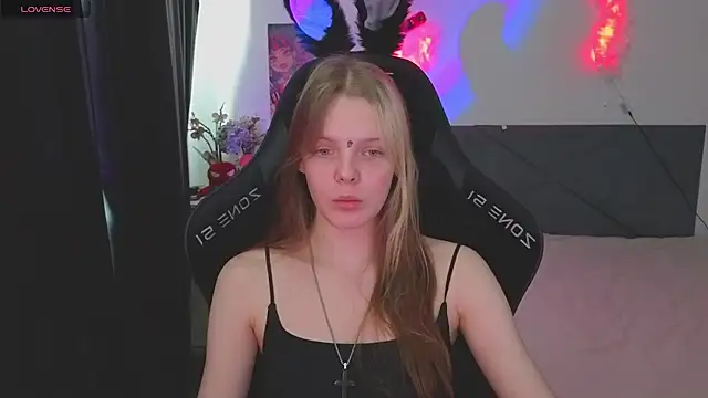 Luna Navy online show from September 11, 2025, 9:20 am