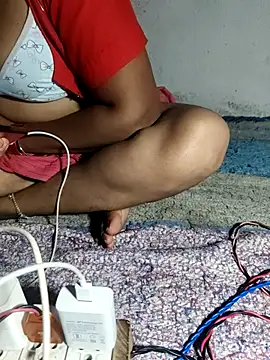 POOJACOUPLE online show from July 8, 2026, 8:09 pm