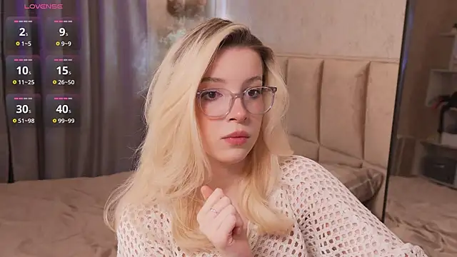 Snapshot of peachii_meow chatting on May 4, 2026, 3:15 pm peachii meow online show from May 4, 2026, 3:15 pm