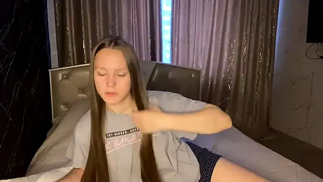 Snapshot of SoSweetGirl chatting on October 2, 2025, 11:02 am SoSweetGirl online show from October 2, 2025, 11:02 am