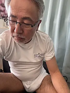 Snapshot of gholly2007 chatting on February 3, 2026, 2:43 am gholly2007 online show from February 3, 2026, 2:43 am