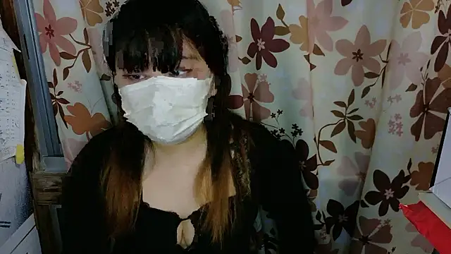 Snapshot of MIKE_chan chatting on October 25, 2025, 3:23 pm MIKE chan online show from October 25, 2025, 3:23 pm