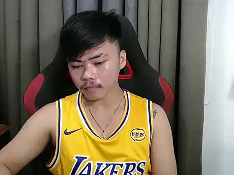 hot emman online show from October 26, 2025, 4:35 am