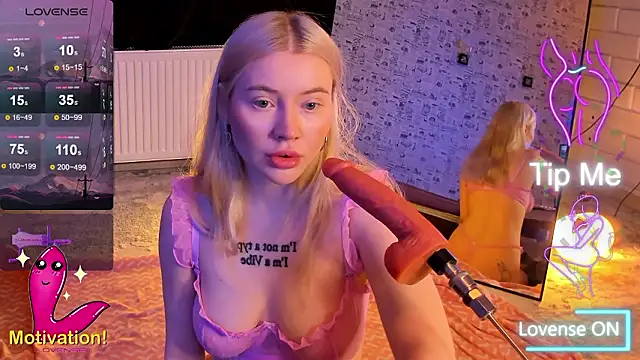 Lillie Berry online show from February 20, 2026, 4:42 am