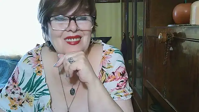 VeronicaGold511 online show from September 24, 2025, 8:10 am