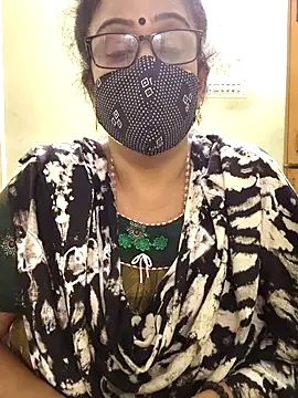 sweet-lotus online show from October 2, 2025, 7:28 pm