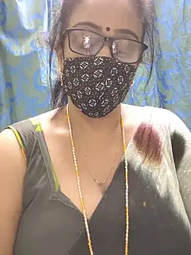 Snapshot of sweet-lotus chatting on July 6, 2026, 4:53 pm sweet-lotus online show from July 6, 2026, 4:53 pm