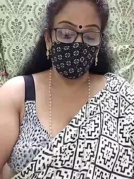 sweet-lotus online show from September 12, 2025, 5:24 pm