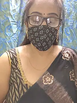 Snapshot of sweet-lotus chatting on July 18, 2026, 5:43 pm sweet-lotus online show from July 18, 2026, 5:43 pm