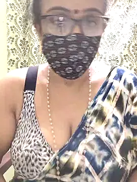 sweet-lotus online show from September 22, 2025, 5:19 pm