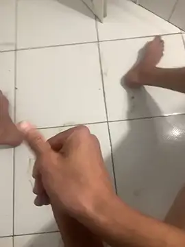 Snapshot of the---fucker chatting on December 16, 2025, 1:59 pm the---fucker online show from December 16, 2025, 1:59 pm