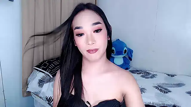 AsianHugeWildSaussage online show from April 20, 2026, 1:13 pm