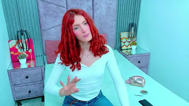 Snapshot of Emma_Lodge chatting on October 17, 2025, 7:59 pm Emma Lodge online show from October 17, 2025, 7:59 pm