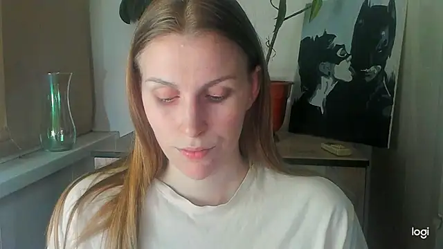 JuliaMuuun online show from May 23, 2026, 6:40 pm