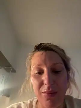 Snapshot of BaddieBossXX2 chatting on July 11, 2026, 4:51 pm BaddieBossXX2 online show from July 11, 2026, 4:51 pm
