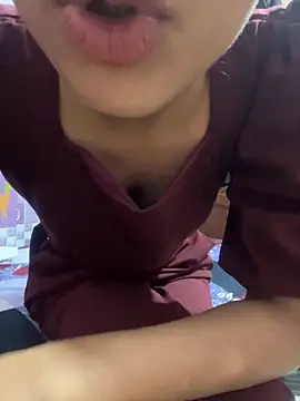 Snapshot of Sandhya_77 chatting on November 18, 2025, 5:44 am Sandhya 77 online show from November 18, 2025, 5:44 am