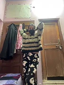 Snapshot of Sandhya_77 chatting on January 10, 2026, 6:20 am Sandhya 77 online show from January 10, 2026, 6:20 am