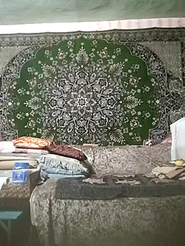 CrystalLime6411 online show from November 16, 2025, 7:40 pm